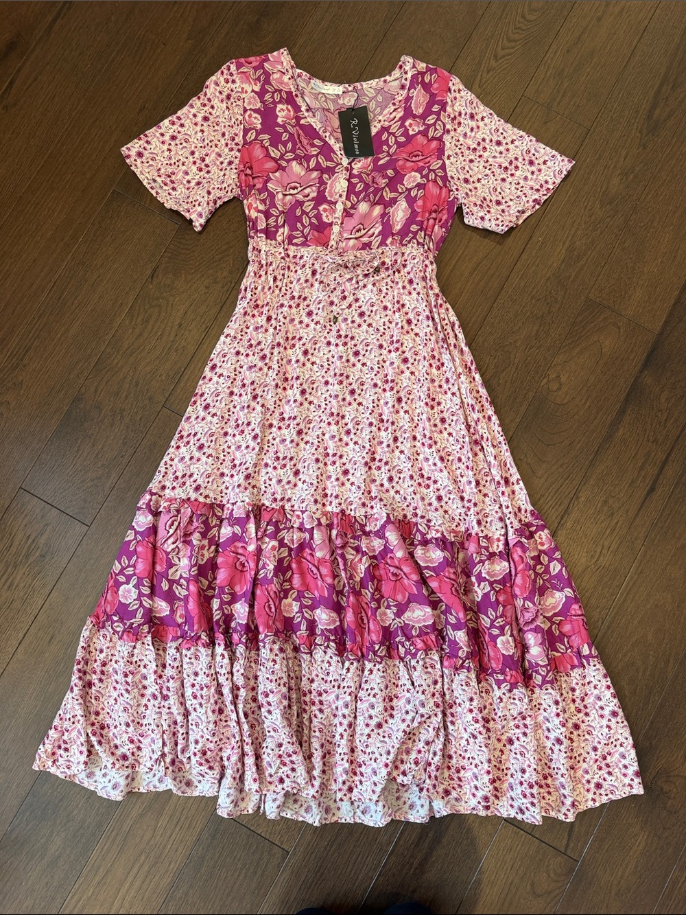 R. Vivimos Pink Floral Patchwork Tiered Casual MIDI Dress Small NWT - C26-031